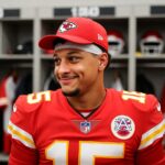 Mahomes’ Hilarious No-Look Pranks: How Playful Shenanigans Built Chiefs Locker Room Bonds.